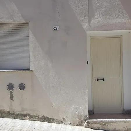 アパート San Lorenzo Appartments テンピオ・パウザーニア